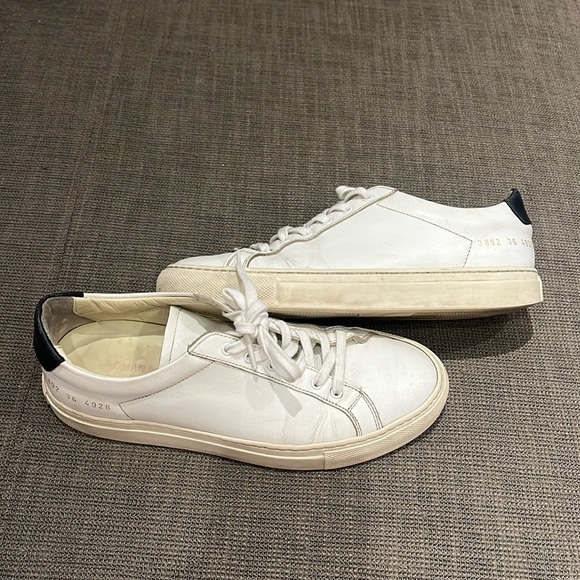 Common Projects Retro Low with Black Heel Cap - Picture 2 of 6